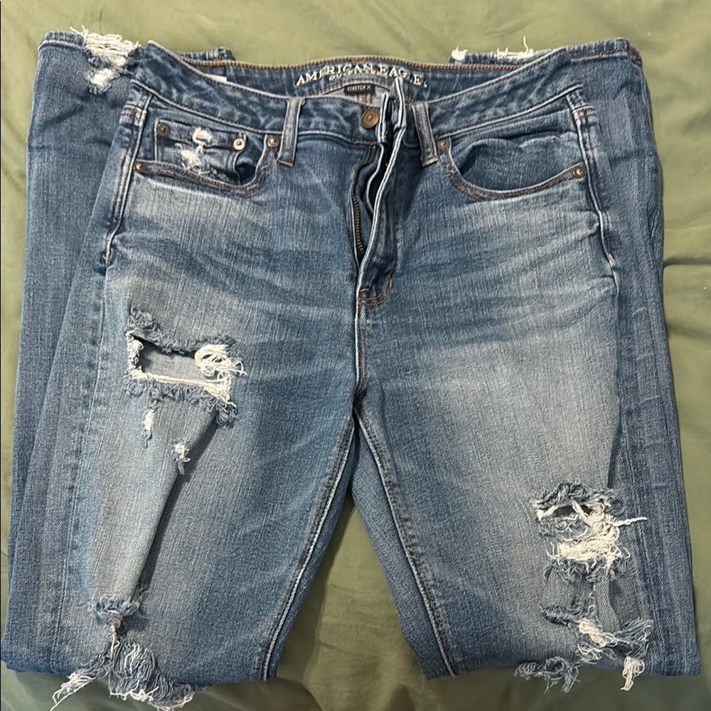American Eagle Distressed Blue Jeans
